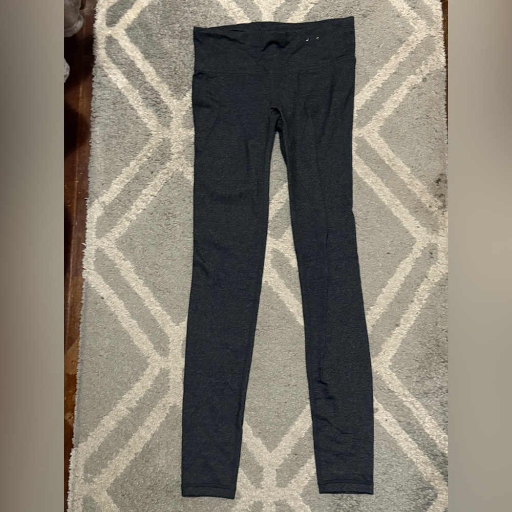 GAP Charcoal Gray GapFit Top